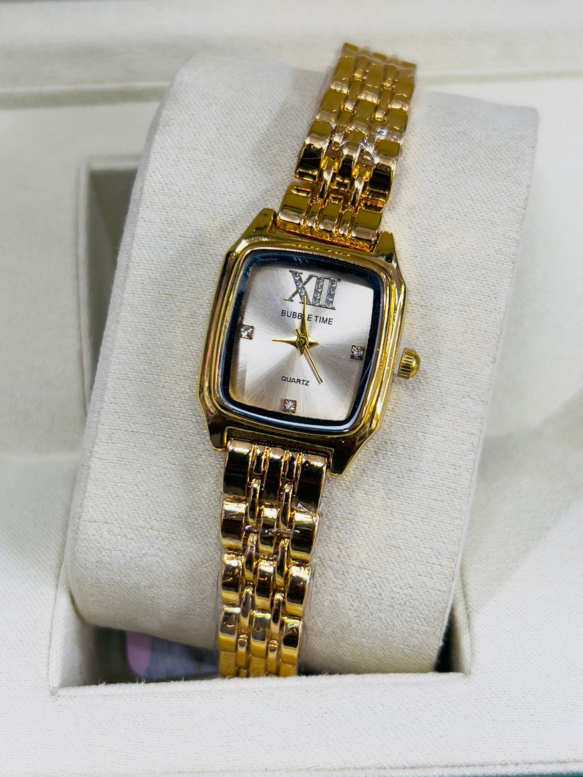 ALIÉRO Luxury Golden Ladies Watch