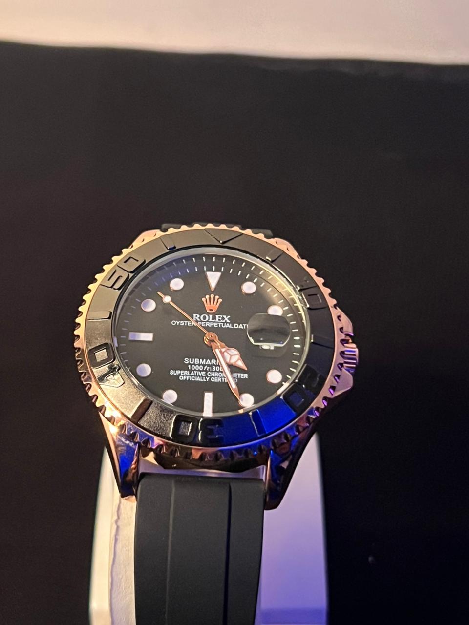Rolex Men's Watch with Rotatable Bezel