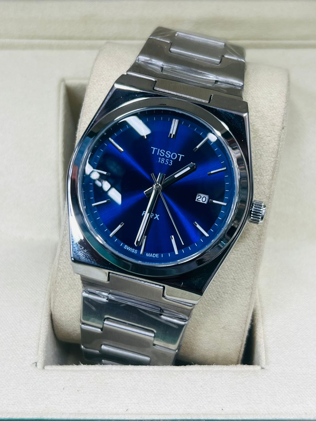 **TISSOT PRX 1853 – LUXURY SWISS TIMEPIECE**